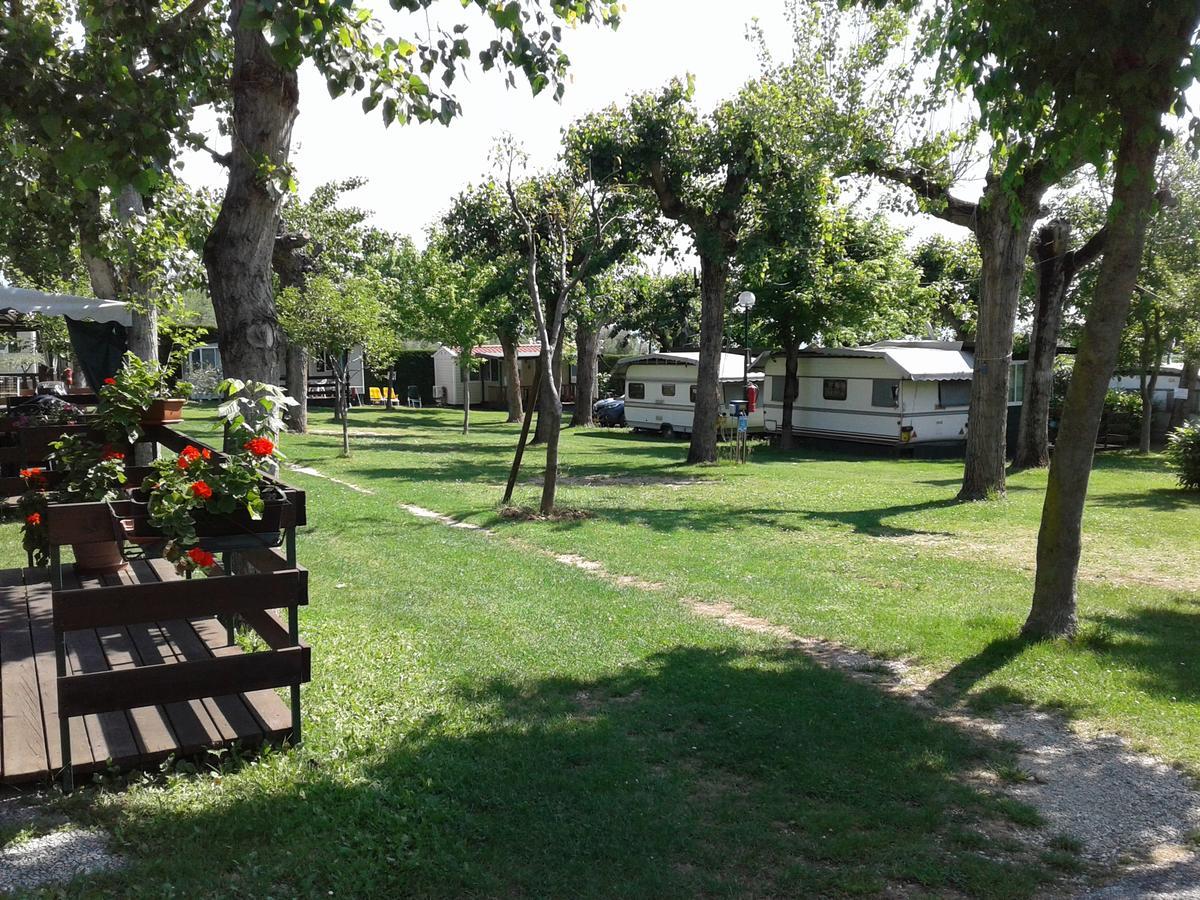 Campeggio Bruno Moniga del Garda Exteriör bild